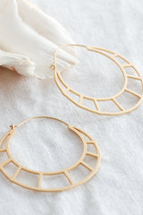 Dinah Hoop Earrings Gold